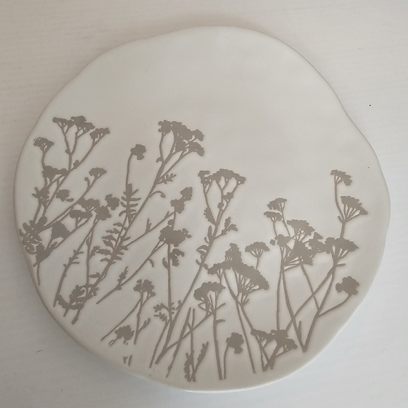 Eli + Ana Wildflower Ridge 8" Salad Plate - Picture 3 of 14